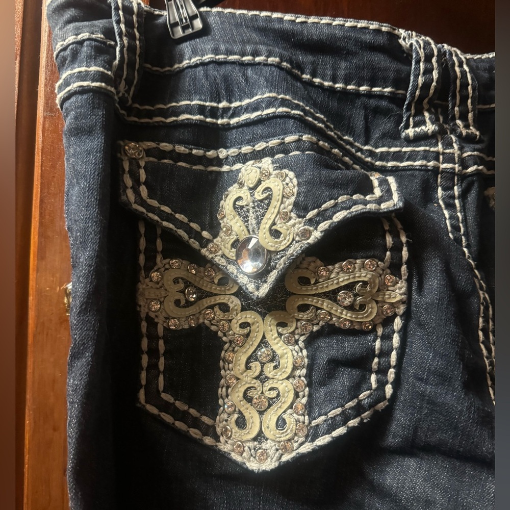 Blue Jeans with Embroidery and rhinestone design